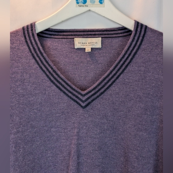 Newman Marcus Cashmere Purple V-Neck Sweater Size XXL In VGUC - Picture 2 of 10